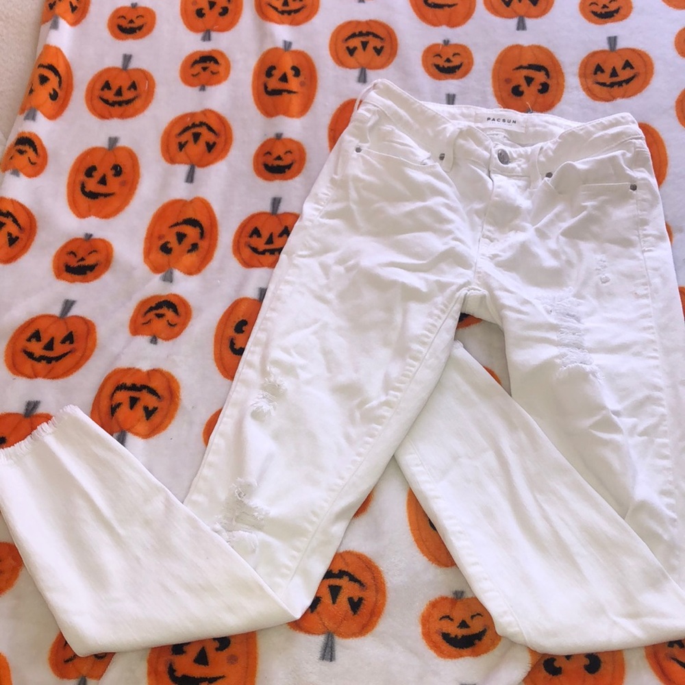 White pacsun jeans